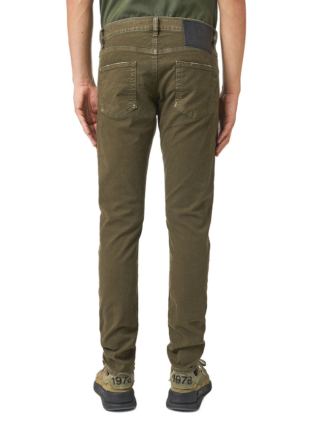 Diesel - Slim Fit JoggJeans - D-Strukt 069WD 5AF