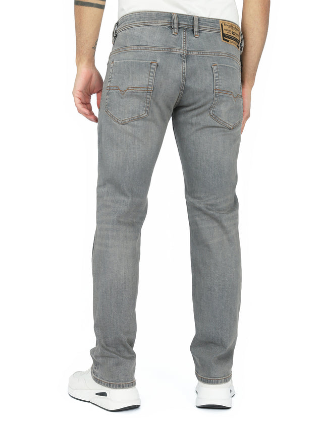 Diesel - Straight Fit Jeans - SAFADO-X RB061