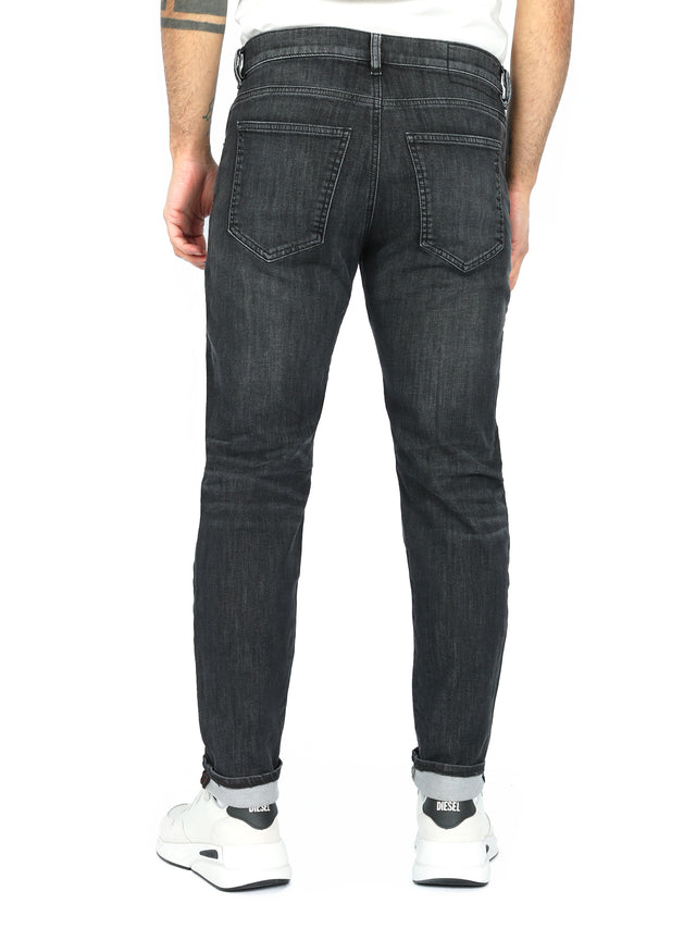 Diesel - Slim Fit JoggJeans - D-Strukt 09D52