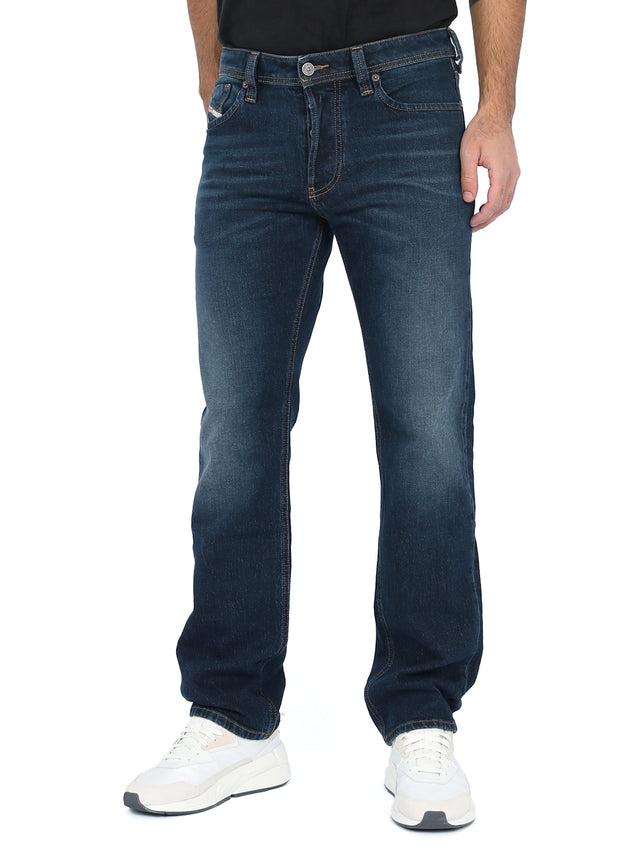 Diesel - Straight Fit Jeans - Larkee-X R072R