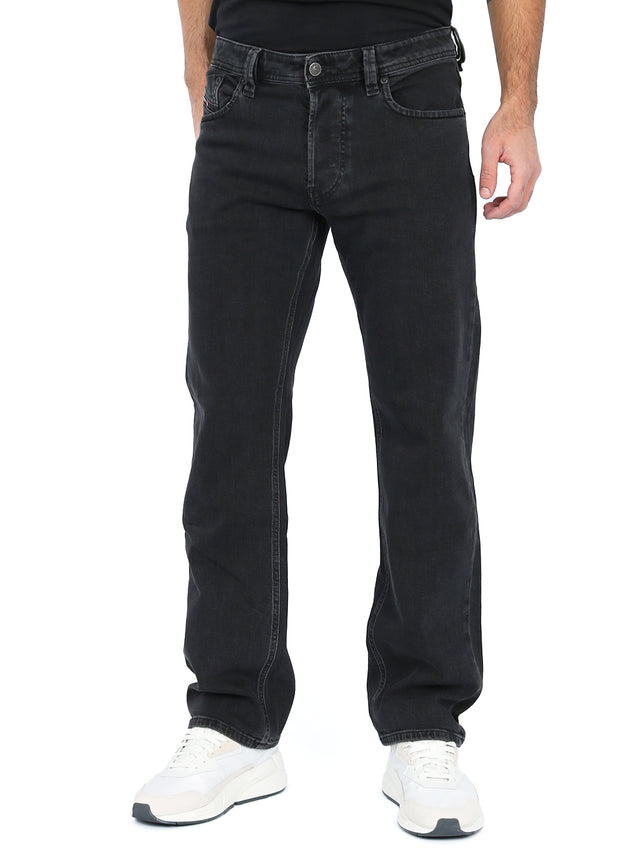 Diesel - Straight Fit Jeans - Larkee-X R9A14