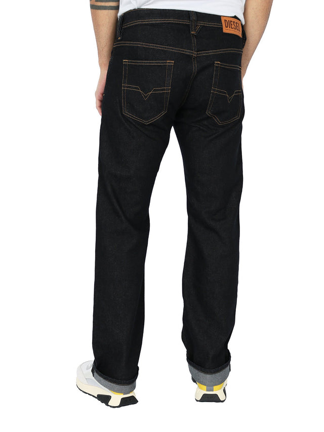 Diesel - Straight Fit Jeans - Larkee-X RR9HF