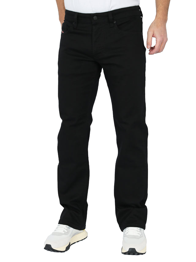 Diesel - Straight Fit Jeans - Larkee-X 0688H