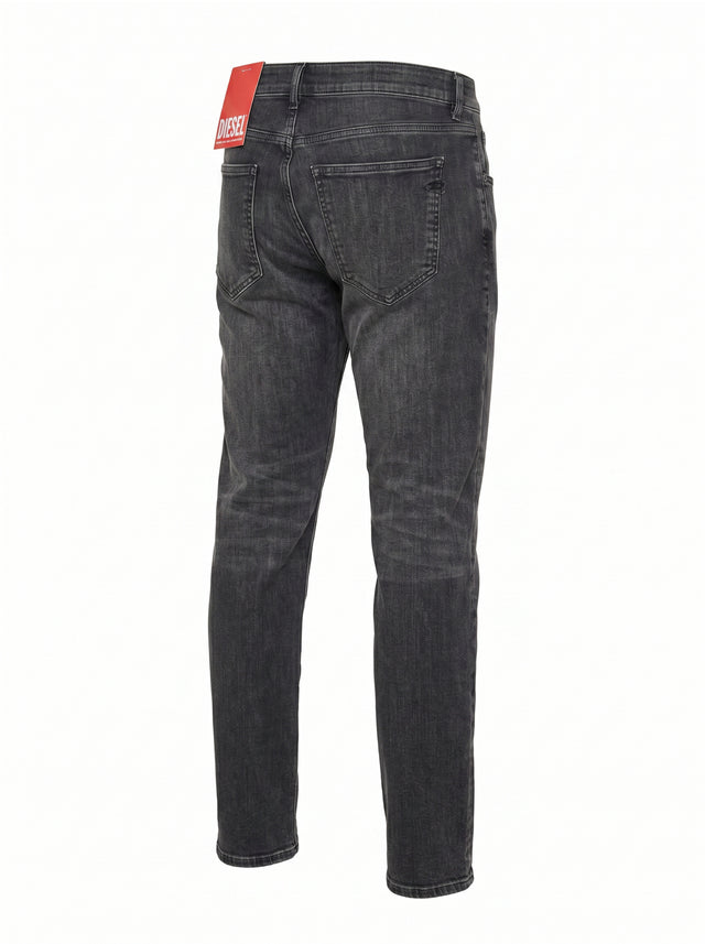Diesel - Slim Fit JoggJeans - D-Strukt 09D52