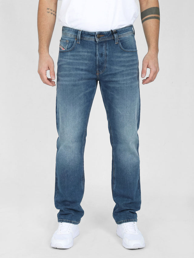 Diesel - Straight Fit Jeans - MARKEE R9K39