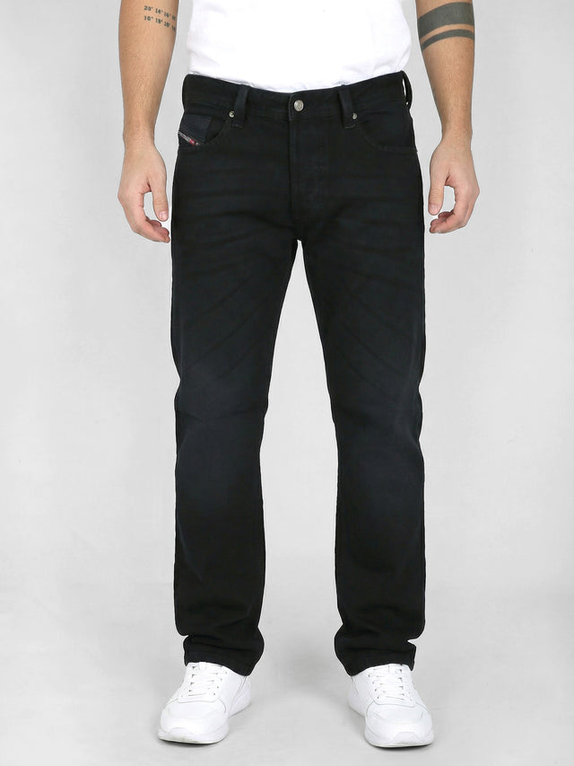 Diesel - Straight Fit Jeans - MARKEE R9B36