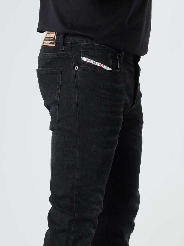 Diesel - Skinny Fit Jeans - TROXER R9I71
