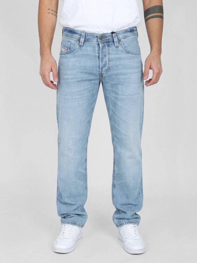 Diesel - Straight Fit Jeans - MARKEE R68DJ