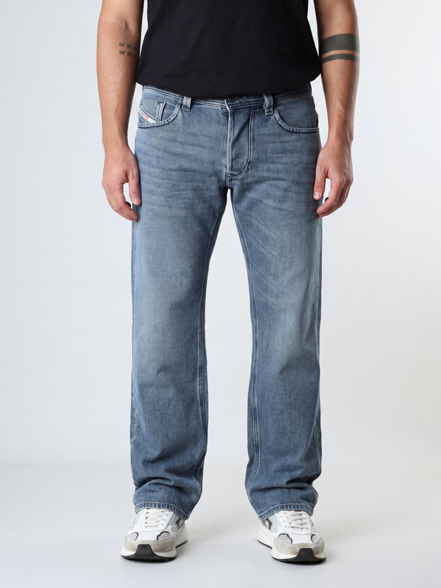 Diesel - Straight Fit Jeans - 1985 LARKEE
