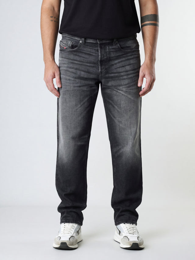 Diesel - Tapered Fit Jeans - 2023 D-FINITIVE