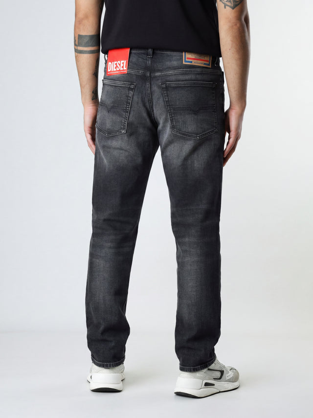 Diesel - Tapered Fit Jeans - 2023 D-FINITIVE