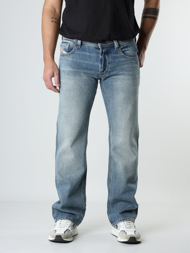 Diesel - Straight Fit Jeans - 1985 LARKEE