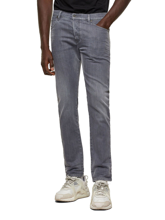 Diesel - Tapered Fit Jeans - D-Yennox 009PB
