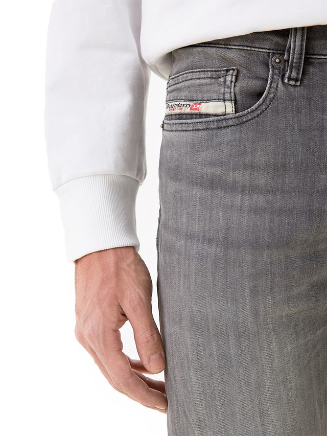 Diesel - Slim Fit Jeans - D-Luster 0BJAX