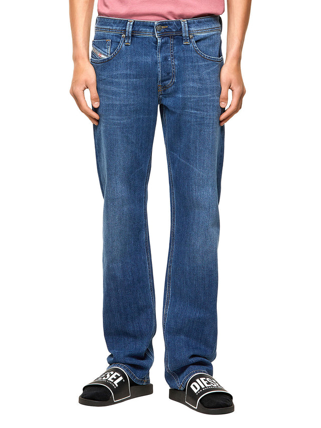 Diesel - Regular Fit Jeans - Larkee-X 09A80