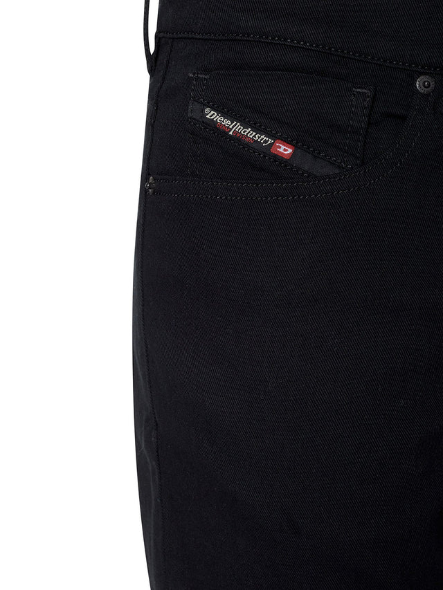Diesel - Tapered Fit Jeans - D-Fining 069YP