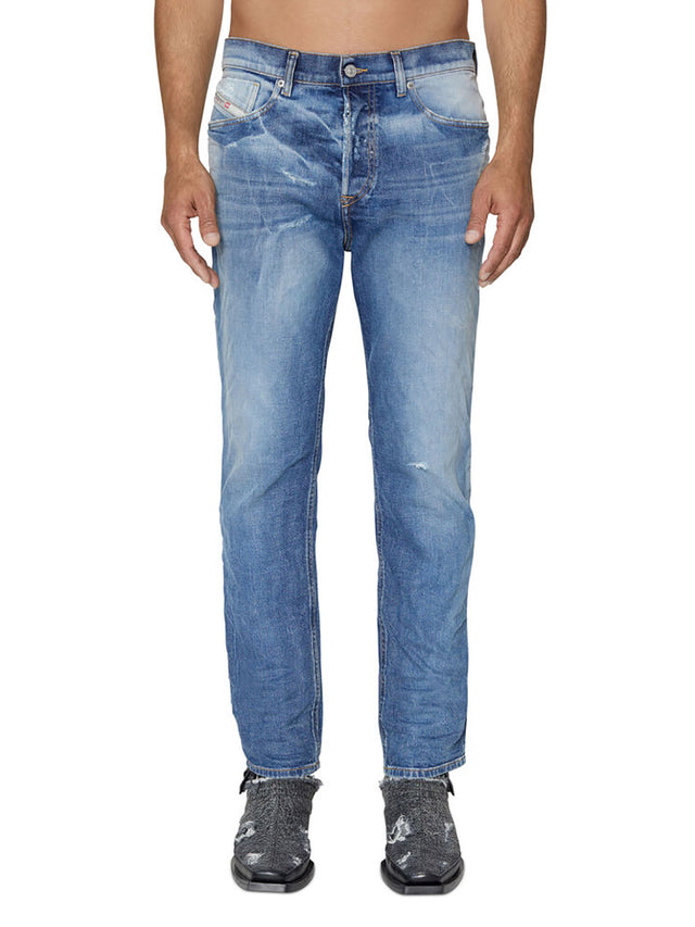 Diesel - Tapered Fit Jeans - D-Fining 09E16