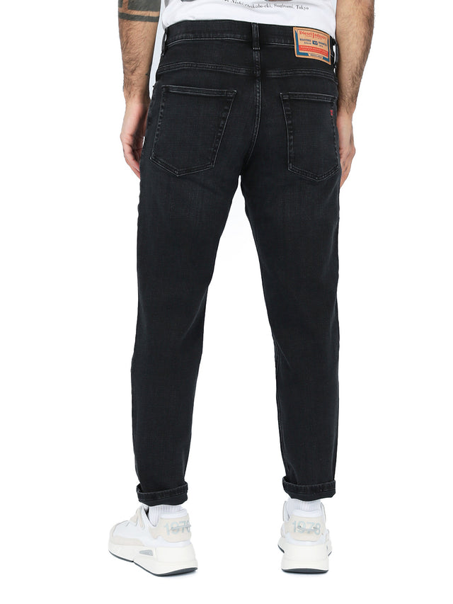 Diesel - Tapered Fit Jeans - D-Fining R9G61