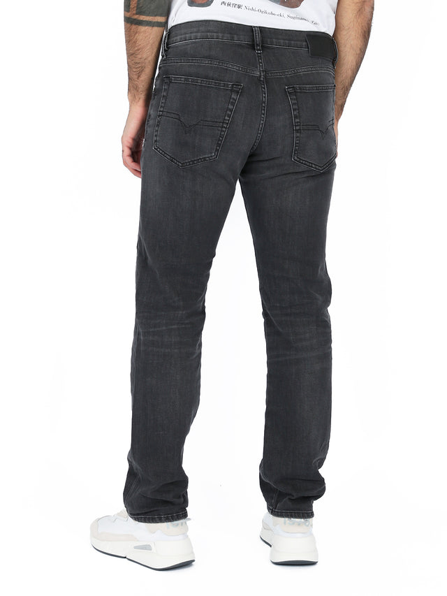 Diesel - Straight Fit Jeans - D-Mihtry 069SU