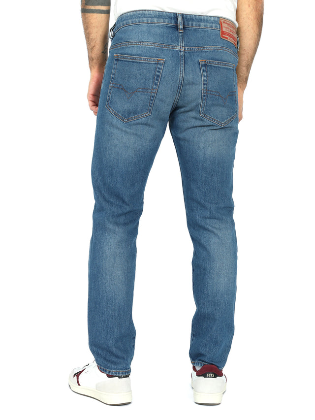 Diesel - Tapered Fit Jeans - D-Yennox 09G83