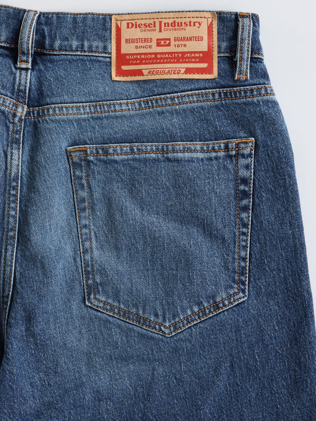 Diesel - Straight Fit Jeans - 2020 D-VIKER R07RX