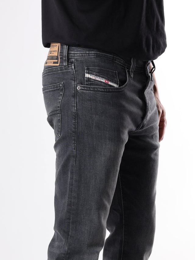 Diesel - Tapered Fit Jeans - BUSTER-X