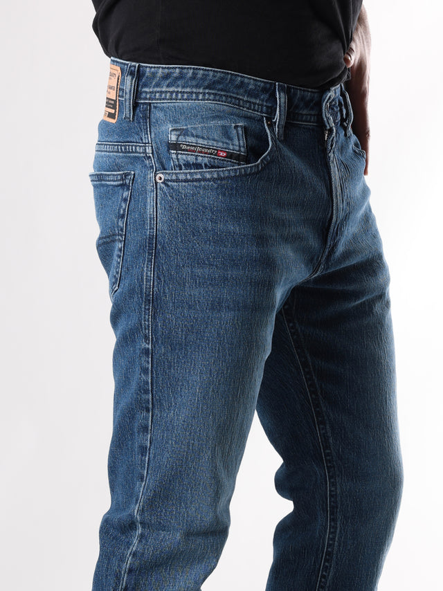 Diesel - Slim Fit Jeans - THOMMER-R R07XR