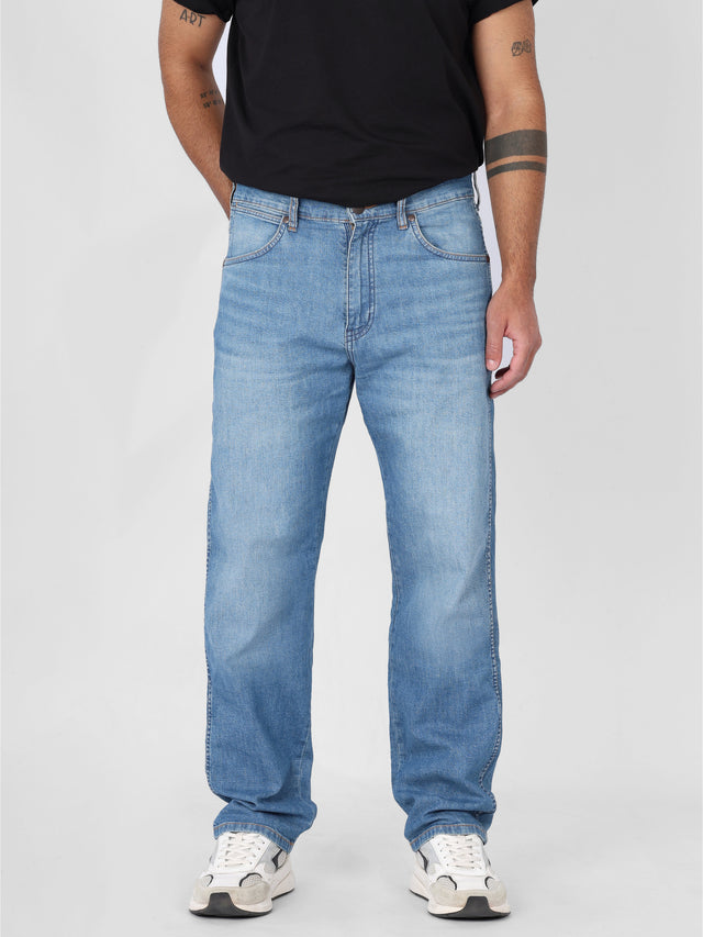 Wrangler - Relaxed Fit Jeans - FRONTIER COASTAL BREEZE