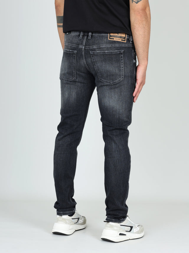 Diesel - Skinny Fit Jeans - 1979 SLEENKER-R