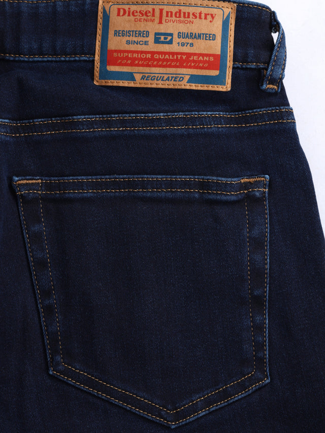 Diesel - Super Skinny Fit Jeans - 2017 D-Slandy 09H80
