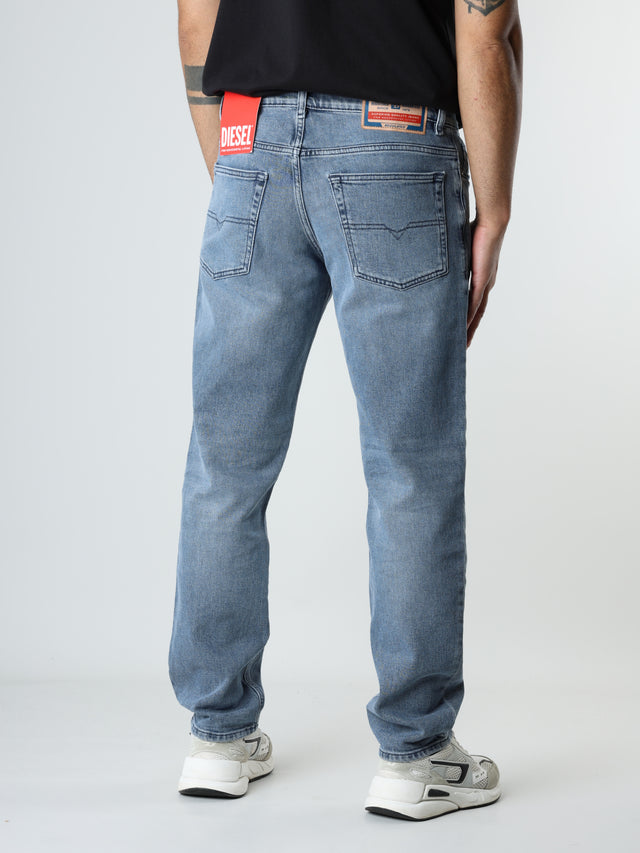 Diesel - Tapered Fit Jeans - 2023 D-FINITIVE