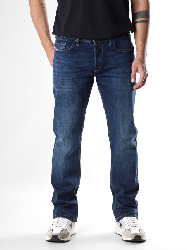Diesel - Straight Fit Jeans - SAFADO-X RB065