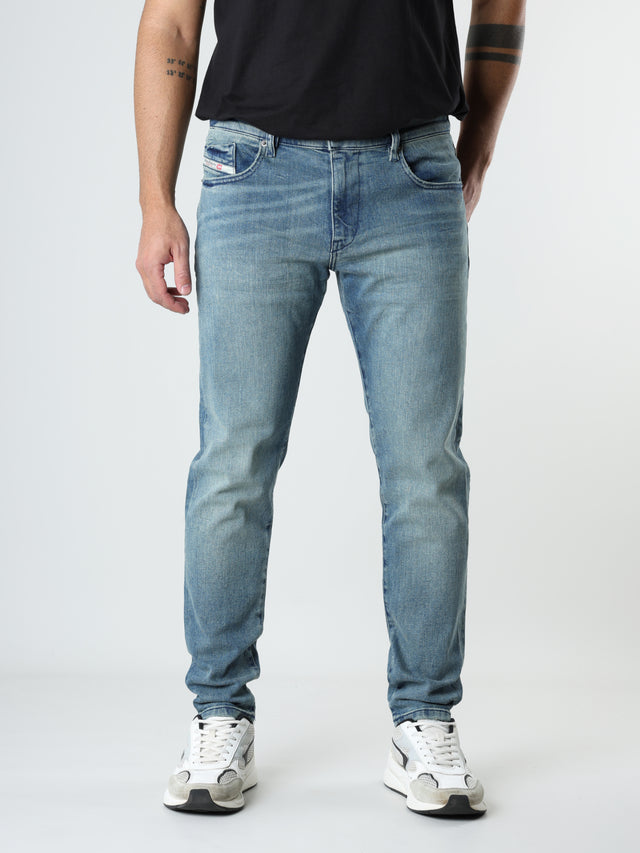 Diesel - Slim Fit Jeans - 2019 D-STRUKT