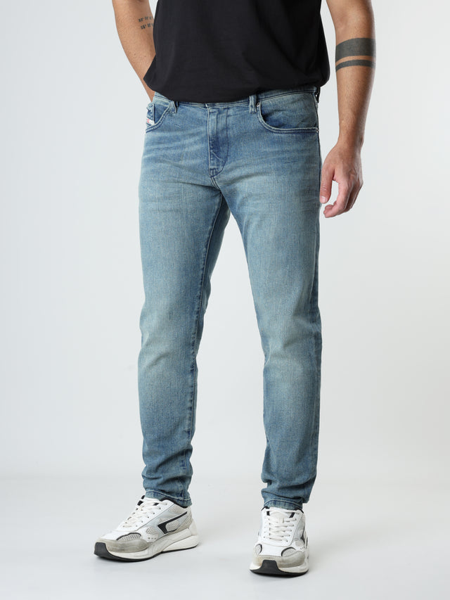 Diesel - Slim Fit Jeans - 2019 D-STRUKT