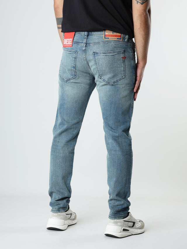 Diesel - Slim Fit Jeans - 2019 D-STRUKT