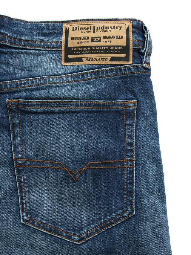 Diesel - Tapered Fit Jeans - Buster-X RB062