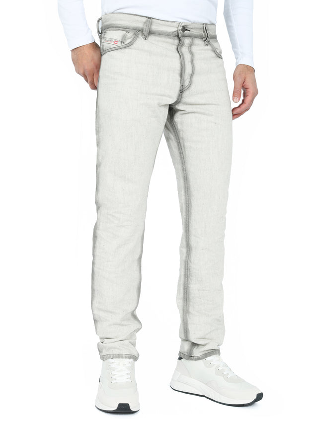 Diesel - Slim Fit Jeans - 1995 D-SARK 09C86