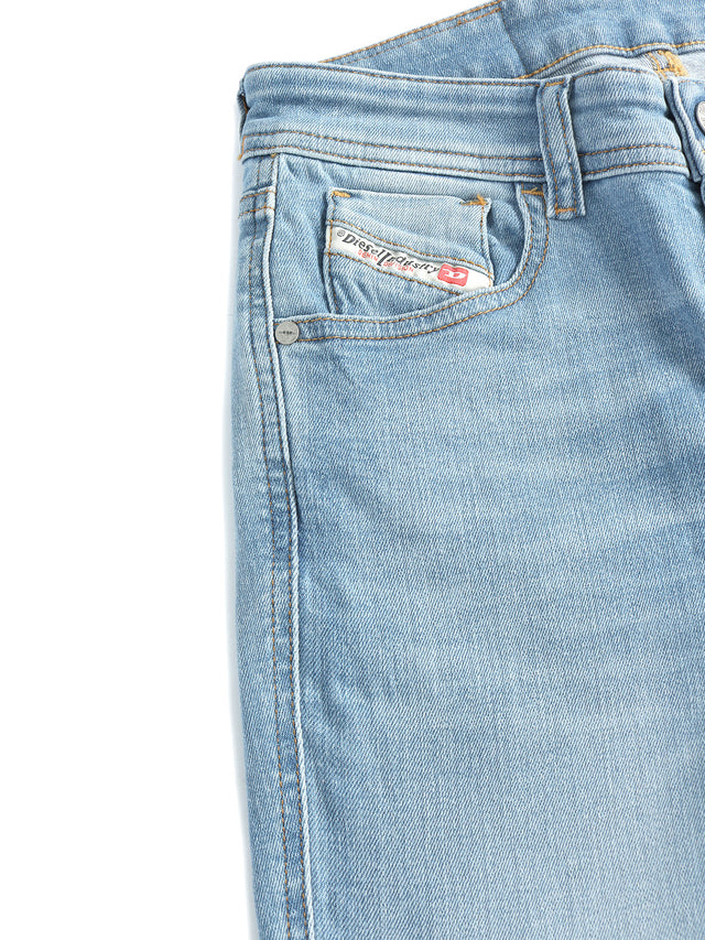 Diesel - Super Skinny Fit Jeans - 2017 D-Slandy R096L