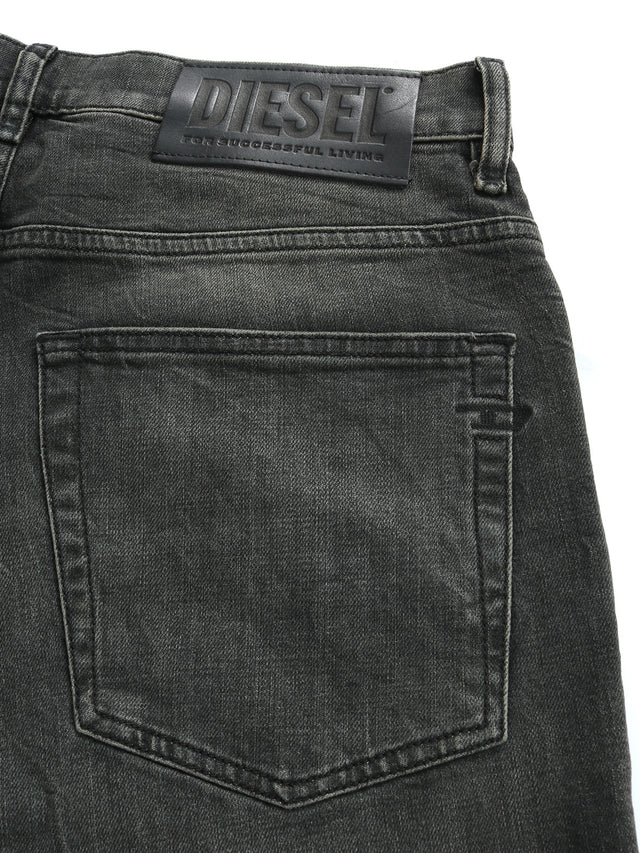 Diesel - Tapered Fit Jeans - D-Fining 09A73