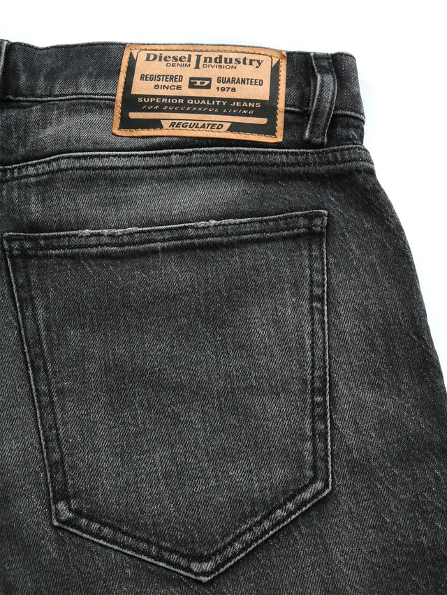 Diesel - Slim Fit Jeans - 2019 D-Strukt R9F07