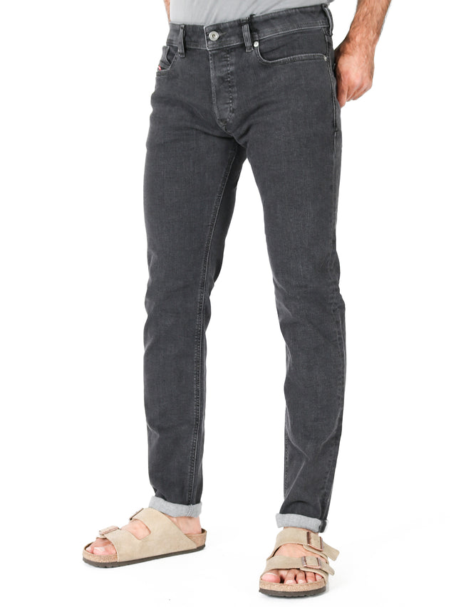 Diesel - Slim Fit Jeans - Sleenker-X R18F6
