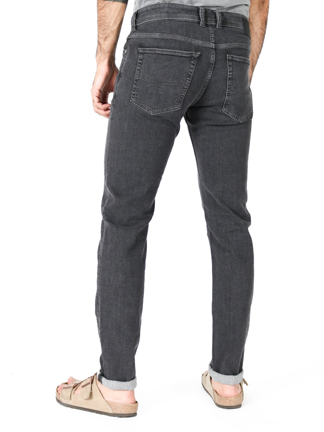 Diesel - Slim Fit Jeans - Sleenker-X R18F6