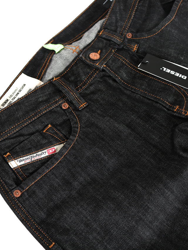 Diesel - Regular Fit Jeans - Larkee R9A16