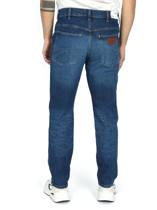 Wrangler - Tapered Fit Jeans - RIVER FADED HARVEST