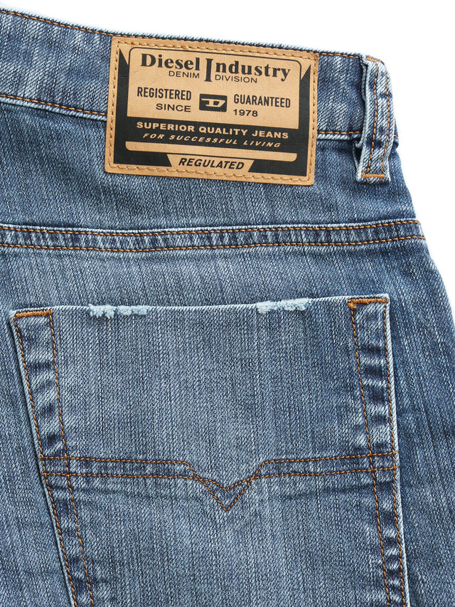 Diesel - Straight Fit Jeans - SAFADO-X R097E