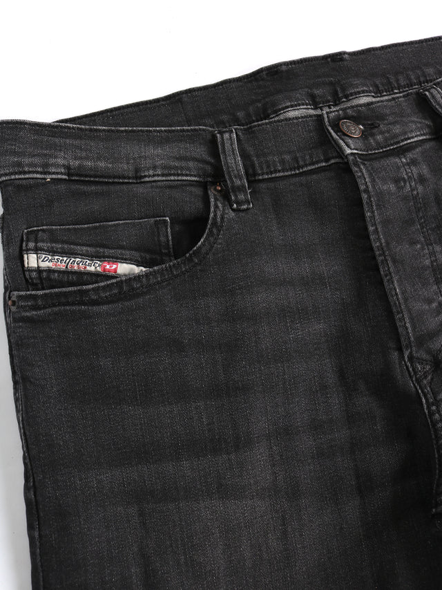 Diesel - Slim Fit Jeans - Tepphar-X RB063