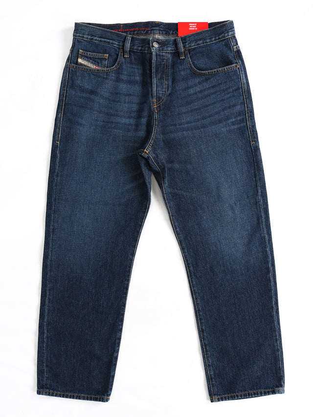 Diesel - Straight Fit Jeans - 2020 D-Viker 09C03