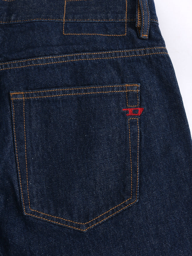 Diesel - Straight Fit Jeans - 2020 D-Viker Z9B85