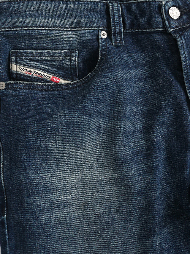 Diesel - Straight Fit Jeans - SAFADO-X R369F