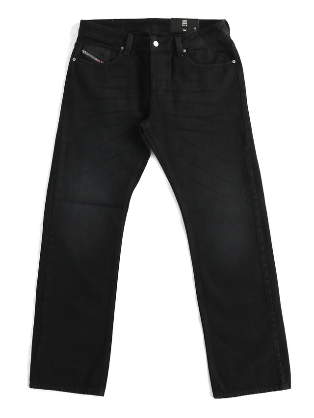 Diesel - Straight Fit Jeans - MARKEE R9B36